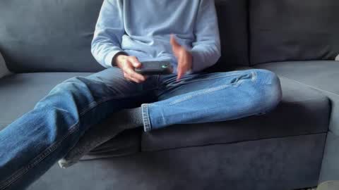 Sondages online show from February 11, 8:18 am