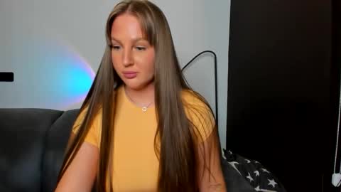 Snapshot of sonyatightt chatting on October 31, 5:35 pm Sonya online show from October 31, 5:35 pm