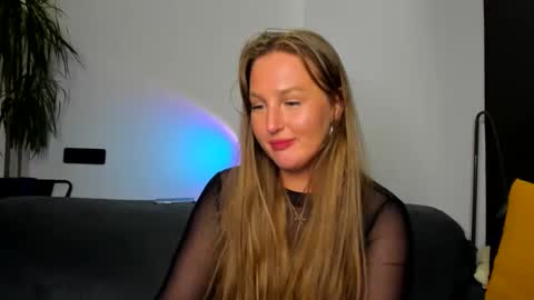 Snapshot of sonyatightt chatting on January 15, 1:34 am Sonya online show from January 15, 1:34 am