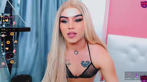 sophi_avenus online show from February 26, 6:59 pm