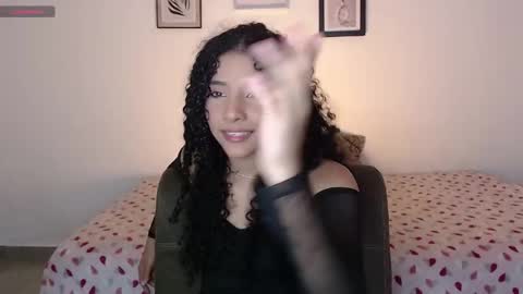 Snapshot of sophi_baby chatting on October 11, 6:07 am Sophi baby online show from October 11, 6:07 am