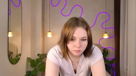 Snapshot of sophi_x chatting on October 6, 3:19 pm Sophie online show from October 6, 3:19 pm