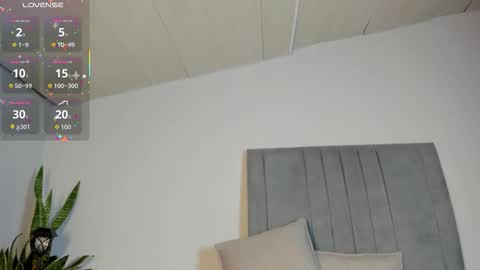 Snapshot of sophia_ebony___ chatting on October 20, 12:43 pm sophia_ebony___ online show from October 20, 12:43 pm