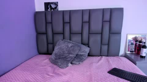 Snapshot of sophia_lemos chatting on February 26, 1:54 pm Sofia online show from February 26, 1:54 pm