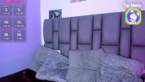 Snapshot of sophia_lemos chatting on February 8, 2:05 pm Sofia online show from February 8, 2:05 pm