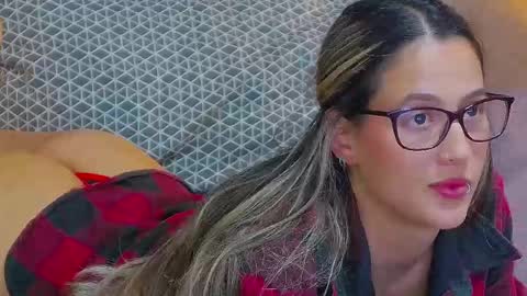 Snapshot of sophia_loreenn chatting on September 30, 1:32 pm Sofia online show from September 30, 1:32 pm