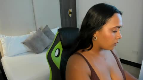 sophia_solerr online show from April 14, 2:15 am