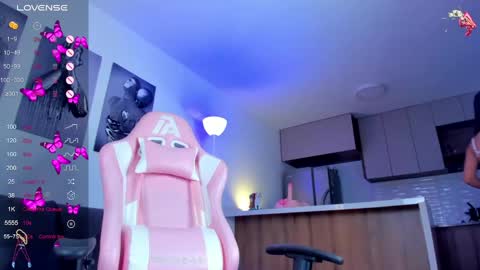 Snapshot of sophia_willians chatting on December 13, 11:34 am Sophia Wilians online show from December 13, 11:34 am