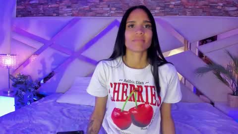 Sophia Paris online show from January 18, 3:37 am