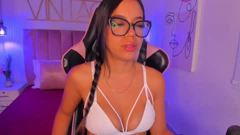 Snapshot of sophiaahill chatting on October 14, 8:34 pm Sophie Hill online show from October 14, 8:34 pm