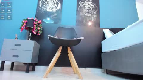 Sophia online show from February 4, 8:24 pm