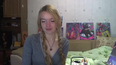 SophiaSonata online show from December 8, 5:01 pm