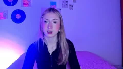 Sophie online show from March 20, 8:08 am