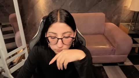 sophie_jones_b online show from February 20, 12:40 pm