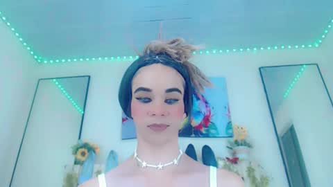 Snapshot of sophie_miaa chatting on February 24, 3:33 am sophie_miaa online show from February 24, 3:33 am