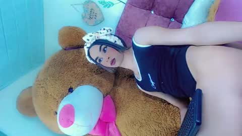 Snapshot of sophie_miaa chatting on February 12, 1:48 pm sophie_miaa online show from February 12, 1:48 pm