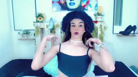 Snapshot of sophie_miaa chatting on February 23, 1:13 am sophie_miaa online show from February 23, 1:13 am
