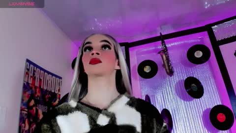 Snapshot of sophie_miaa chatting on October 6, 11:28 am sophie_miaa online show from October 6, 11:28 am