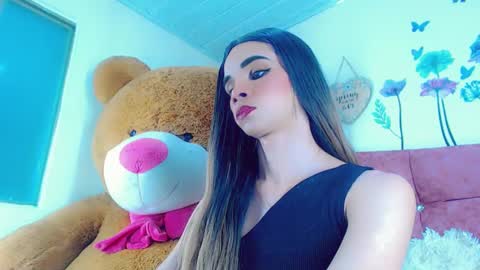 Snapshot of sophie_miaa chatting on February 8, 5:50 pm sophie_miaa online show from February 8, 5:50 pm
