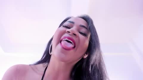 sophie_newton online show from September 23, 12:10 pm