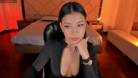 Sophie Houston online show from March 8, 3:54 am