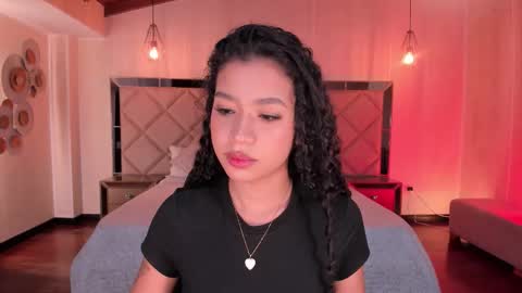 Snapshot of sophiehouston_ chatting on September 29, 4:00 am Sophie Houston online show from September 29, 4:00 am