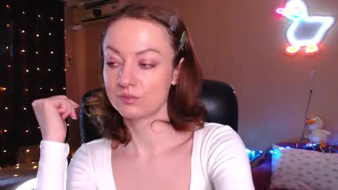 sophieleroux online show from March 13, 11:57 am