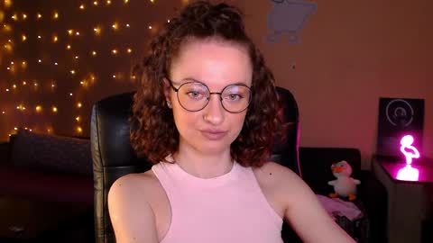 sophieleroux online show from April 7, 11:34 am