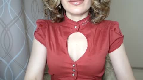 Sophiemisss online show from October 3, 4:15 pm