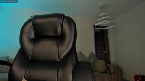 Sophie  Palmer online show from October 8, 11:27 am