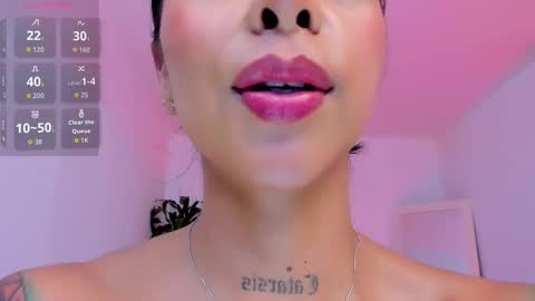 sophierooy online show from April 9, 1:17 pm