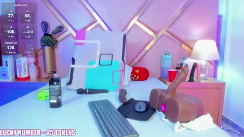 Sophie online show from April 1, 1:41 pm