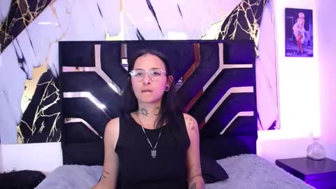 sophieesmithcs online show from April 23, 3:14 am