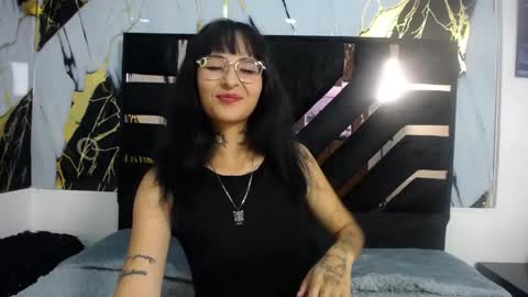 sophieesmithcs online show from May 6, 1:33 am