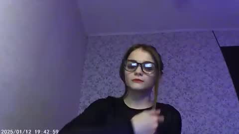 Snapshot of sophiesuvi chatting on January 11, 9:25 pm Sophie and my bestie Mandy online show from January 11, 9:25 pm