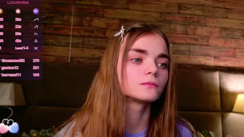 Snapshot of sophiesuvi chatting on December 14, 7:03 pm Sophie and my bestie Mandy online show from December 14, 7:03 pm