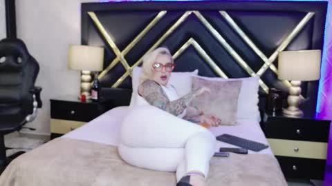 SophieWinslow online show from November 2, 3:34 pm