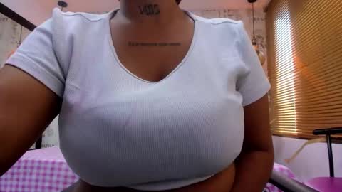 Snapshot of sophiia_13 chatting on October 15, 12:50 pm Sofi online show from October 15, 12:50 pm