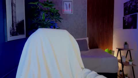 Sophy  online show from March 8, 12:22 am