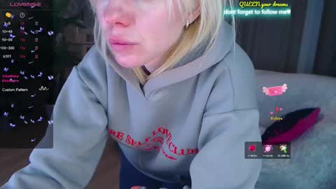 Lisa online show from December 22, 1:12 am