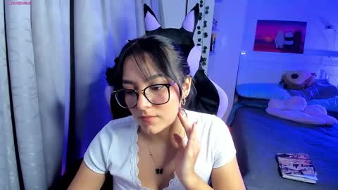 Snapshot of soy___lili chatting on December 16, 11:39 pm Lili online show from December 16, 11:39 pm