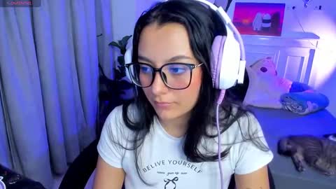 Snapshot of soy___lili chatting on September 12, 11:51 pm Lili online show from September 12, 11:51 pm