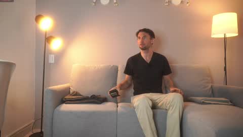 Chris online show from March 31, 11:49 pm