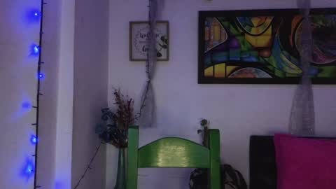 Snapshot of soy_isabel chatting on December 27, 2:04 am soy_isabel online show from December 27, 2:04 am