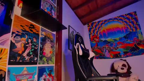 Val online show from March 1, 7:19 am