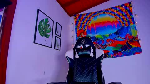 Val online show from November 29, 4:20 am