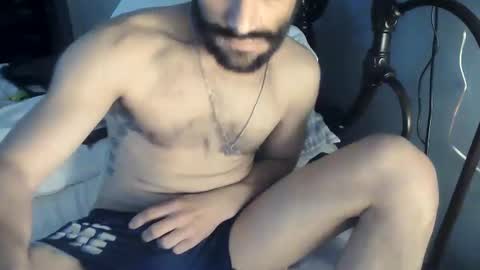 TrndSettrz online show from February 10, 7:47 am