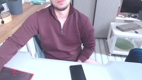 Art online show from November 22, 11:24 pm