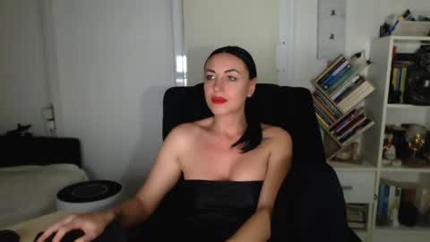 Carla online show from November 6, 6:55 pm