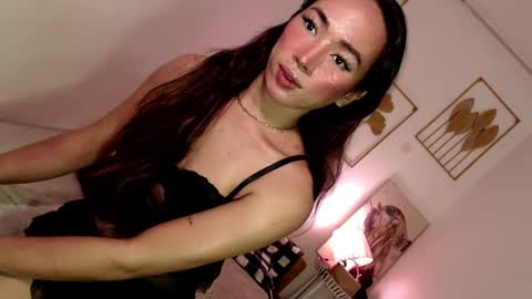 Alora online show from February 27, 5:18 am